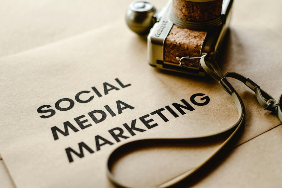 Współpraca z influencerami e-commerce roi